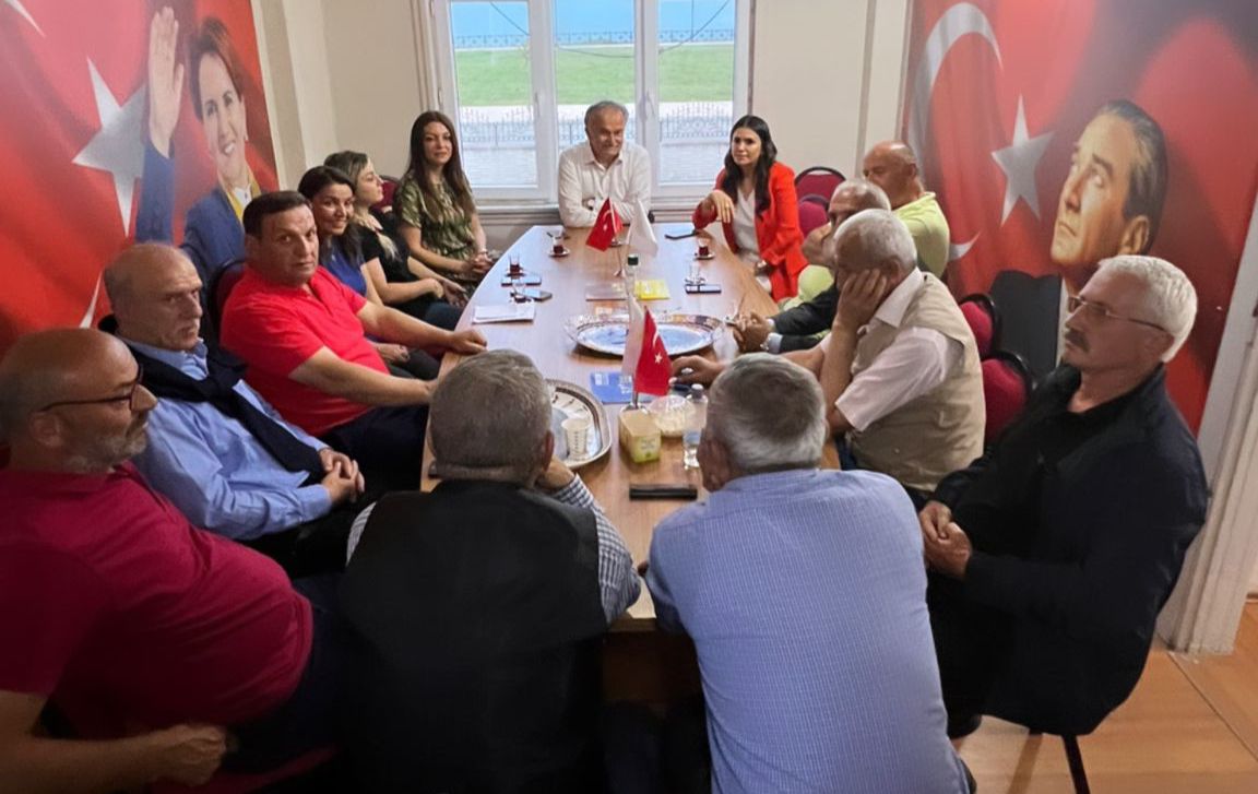 KADER KILIÇ ADAYLIĞINI AÇIKLADI, ANTALYA KULİSLERİ HEYECANLANDI